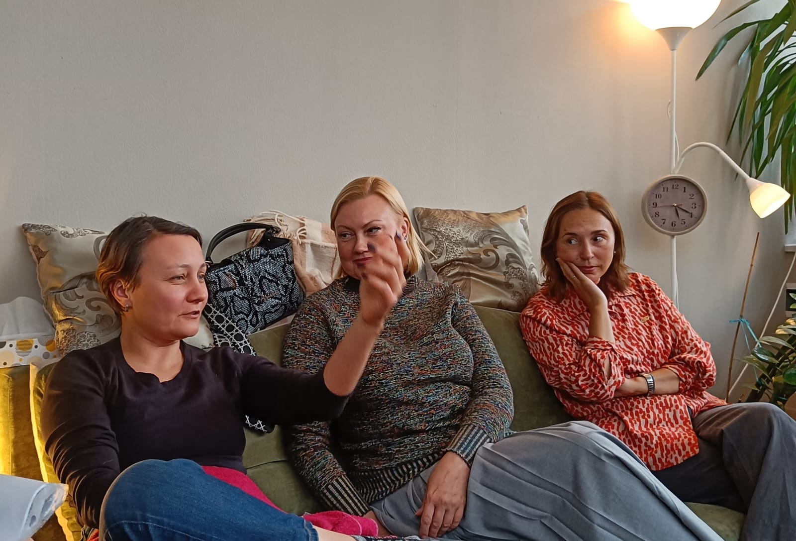 Октябрьская встреча с коллегами за слушанием сказок